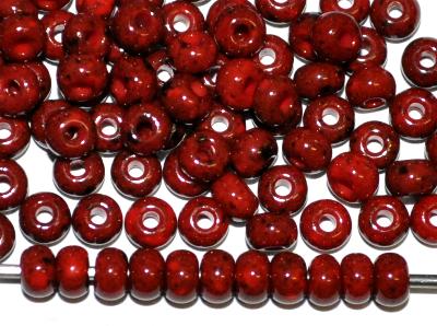 Rocailles von Ornella Preciosa Tschechien, rot opak mit black antik lüster