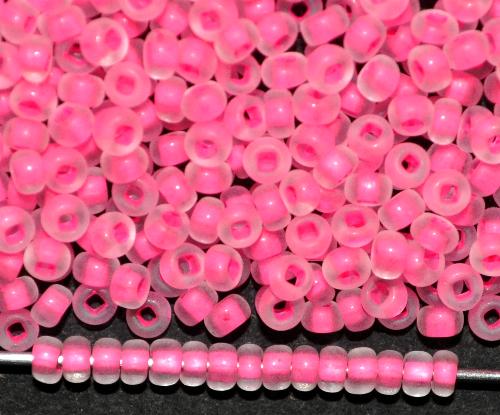 Rocailles von Ornella Preciosa Tschechien  kristall mattiert (frostet) mit Farbeinzug neon pink