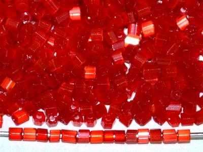 Schnittperlen 2 cut Beads von Ornella Preciosa,
 Satinglas rot