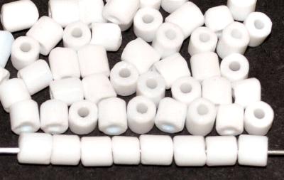 tube beads von Ornella Preciosa Tschechien,
 weiß opak