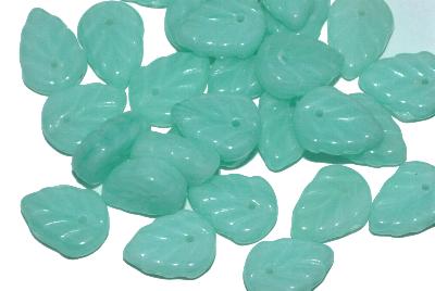 Glasperlen Blätter 
 Alabasterglas türkisgrün,
 hergestellt in Gablonz / Tschechien