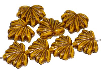 Glasperlen Blätter
 gelb opak mit antikbronze Auflage und lüster, hergestellt in Gablonz / Tschechien