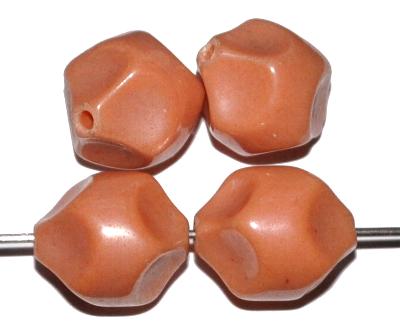 Glasperlen,
 1920/30 in Gablonz/Böhmen hergestellt,
 terracotta opak