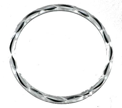 Glasreifen ( bangeles )
 für Gablonzer Weihnachtsschmuck,
 um 1900 in Gablonz/Böhmen hergestellt