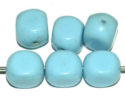 Glasperlen, 1920/30 in Gablonz/Böhmen hergestellt, hellblau opak