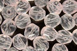 facettierte Glasperlen leicht milchiges rosa, hergestellt in Gablonz / Tschechien