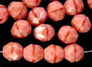 facettierte Glasperlen altrosa opak, hergestellt in Gablonz / Tschechien