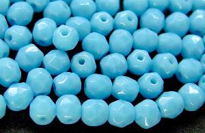 facettierte Glasperlen hellblau opak, hergestellt in Gablonz / Tschechien