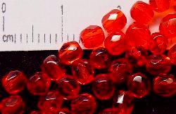 facettierte Glasperlen
 rot transp., 
 hergestellt in Gablonz Tschechien