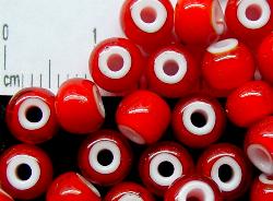 Rocailles rot mit weißen Kern